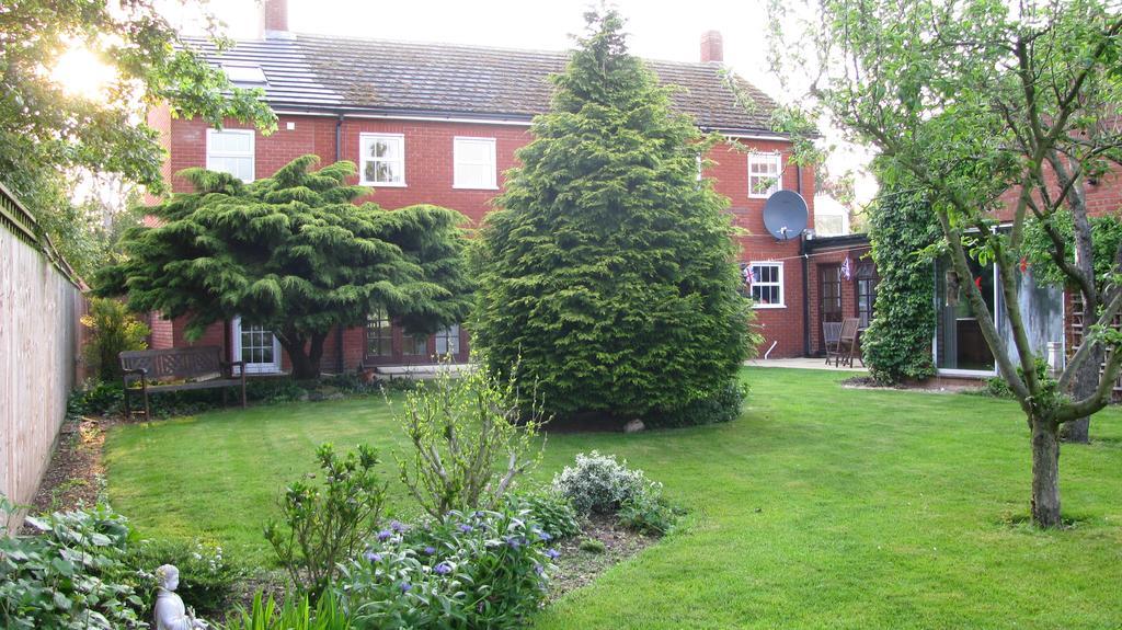 B&B The Pippins Sandy Exterior foto